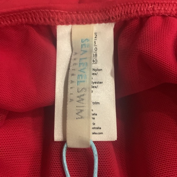 NWOT Sea Level Keyhole Halter One-Piece Swimsuit Size 8 - Picture 9 of 11